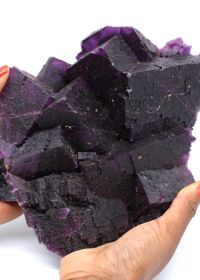 Fluorescerende mineralen: wanneer stenen in het donker oplichten mineral 8