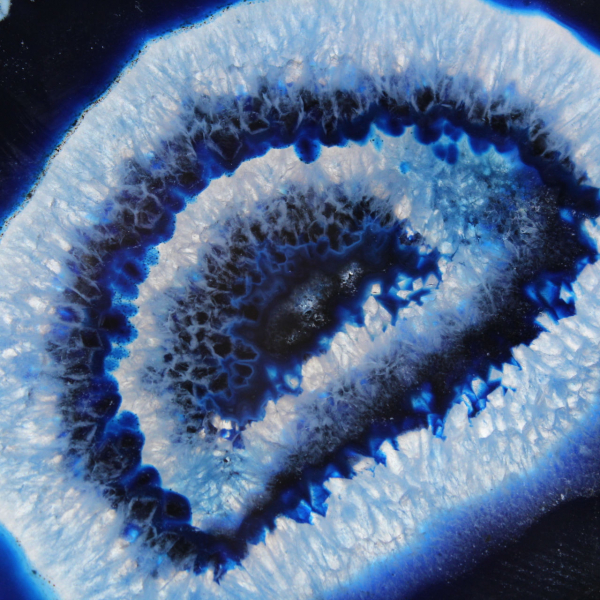 Braziliaanse blauwe agaatschijf voor edelstenenverzameling