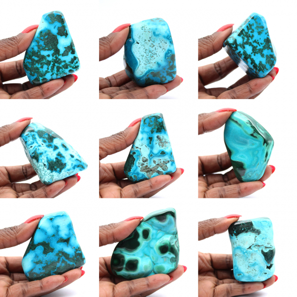 Gepolijste steen in Congo Chrysocolla