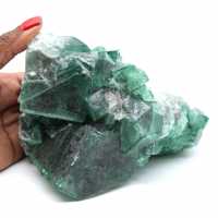 Ruwe natuurlijke fluoriet in groene kristallen