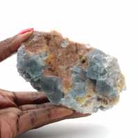 Natuurlijke groene fluoriet: monster op de rots voor verzameling