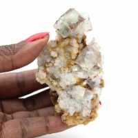 Ruwe fluorietmineraal: klein monster uit Marokko Ruwe fluorietmineraal: klein monster uit Marokko