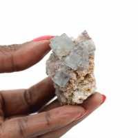 Ruwe mini fluoriet: Natuursteen uit Marokko op matrix Ruwe mini fluoriet: Natuursteen uit Marokko op matrix