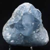 Celestien uit Madagaskar: Druzen en ruwe kristallen