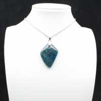 Hanger van blauwe apatiet uit Madagaskar - een hoogwaardig exemplaar