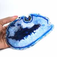 Dun plakje blauwe agaat van Braziliaanse oorsprong