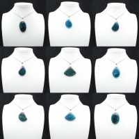 Hanger van blauwe apatiet uit Madagaskar - Natuursteen