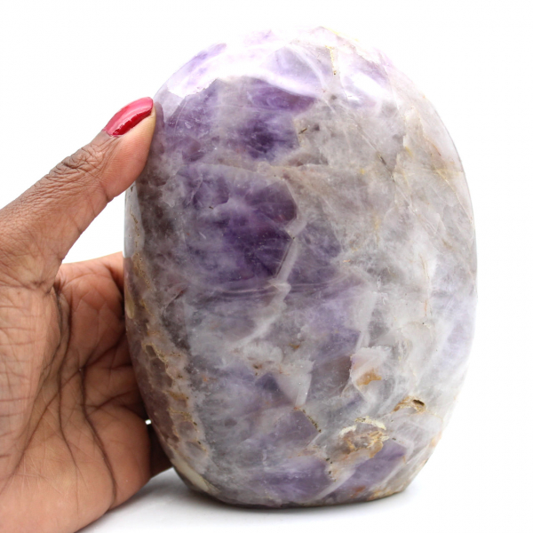 Gepolijste amethist steen uit Madagascar