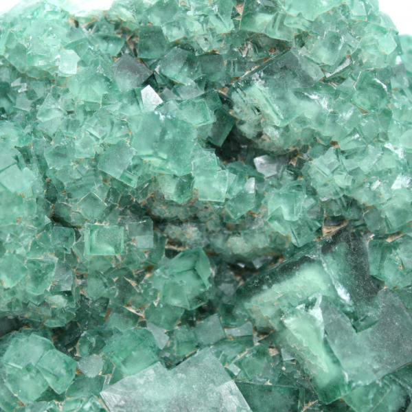Fluoriet gekristalliseerd in een kubus van bijna 4 kilo