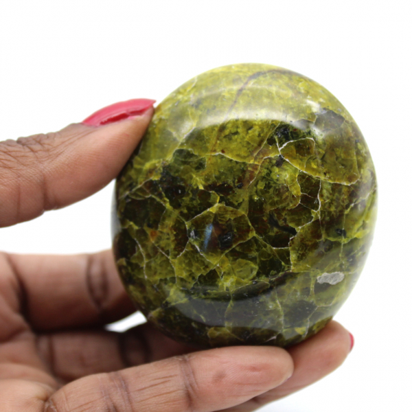 Galet en pierre d'opale verte