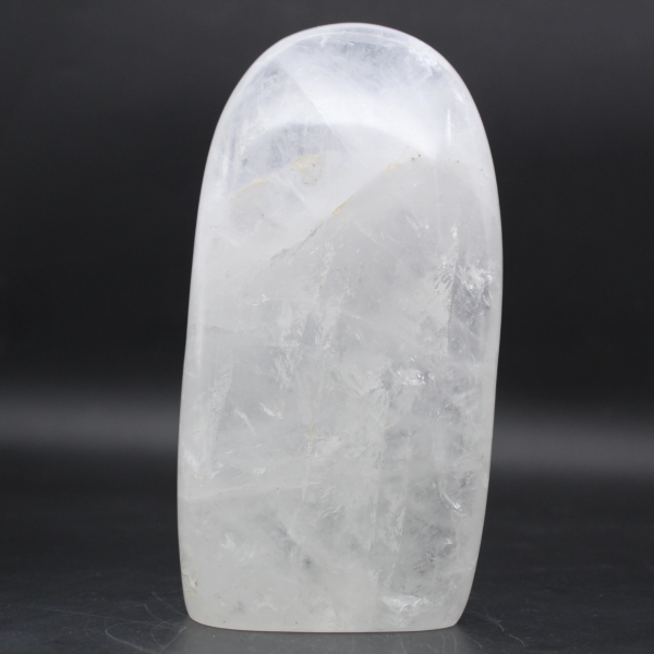 Vrije vorm van gepolijst bergkristal