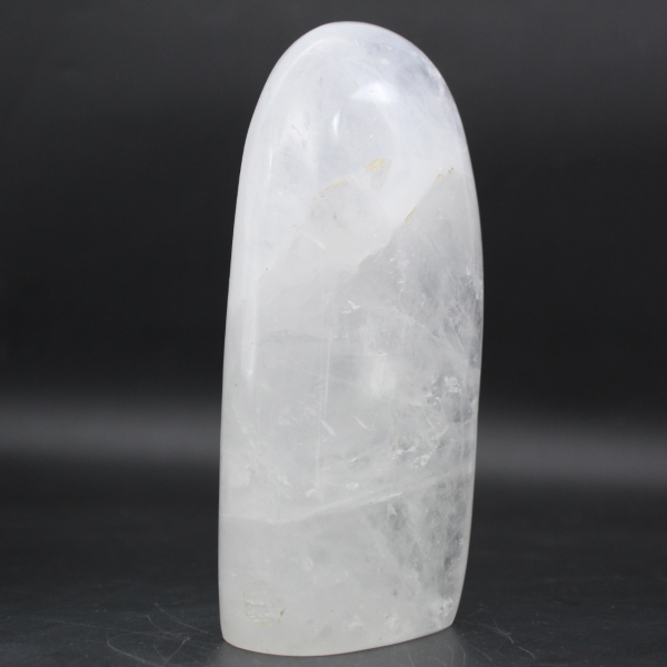 Vrije vorm van gepolijst bergkristal