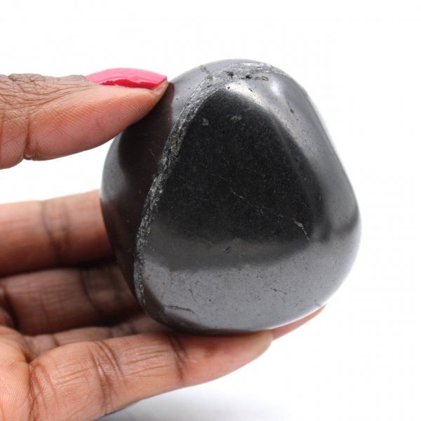 Natuurlijke shungite-rots