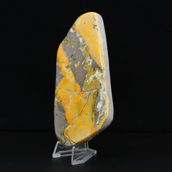 Jaspis hommel exemplaar vulkanisch gesteente