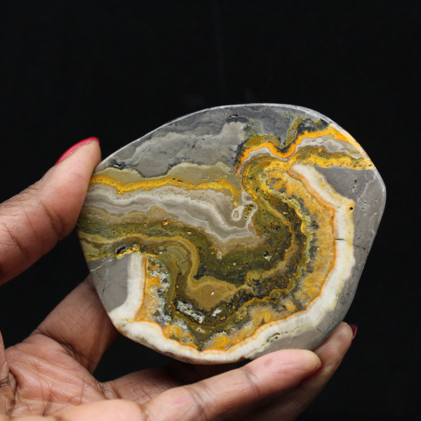 Gepolijst jaspis bijenornament, Indonesië, zeldzaam