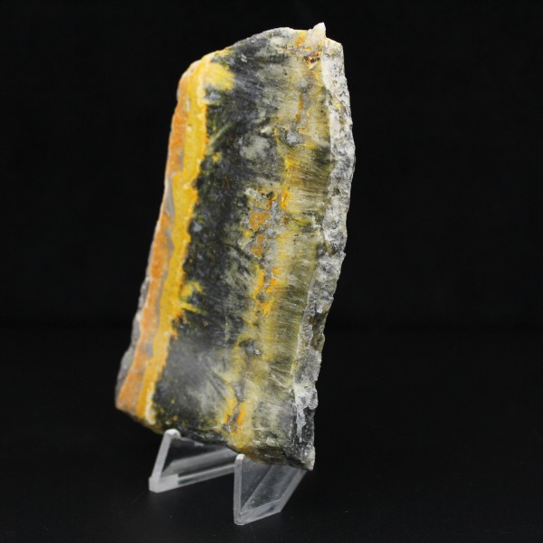 Gepolijst compact exemplaar van Hommeljaspis