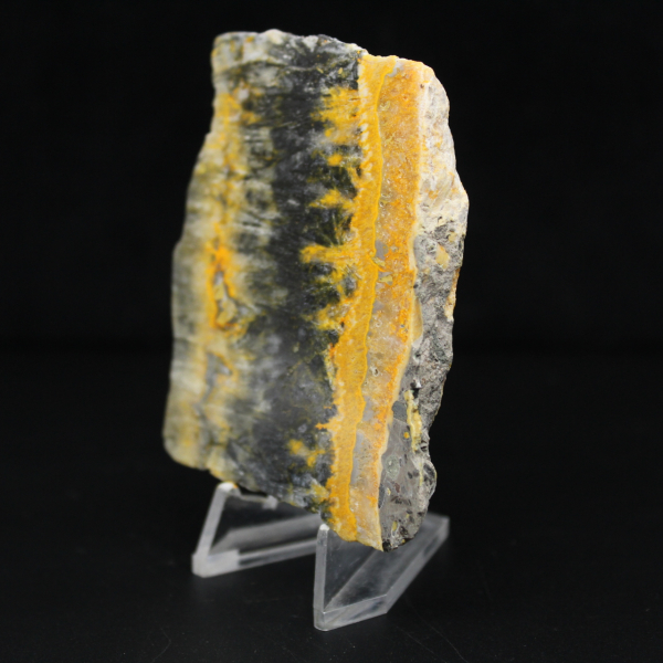 Klein gepolijst plaatje van hommeljaspis