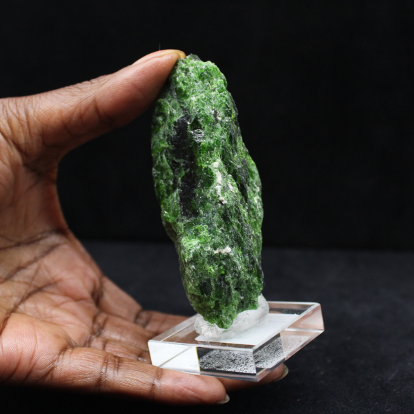 Chroomdiopside uit Finland