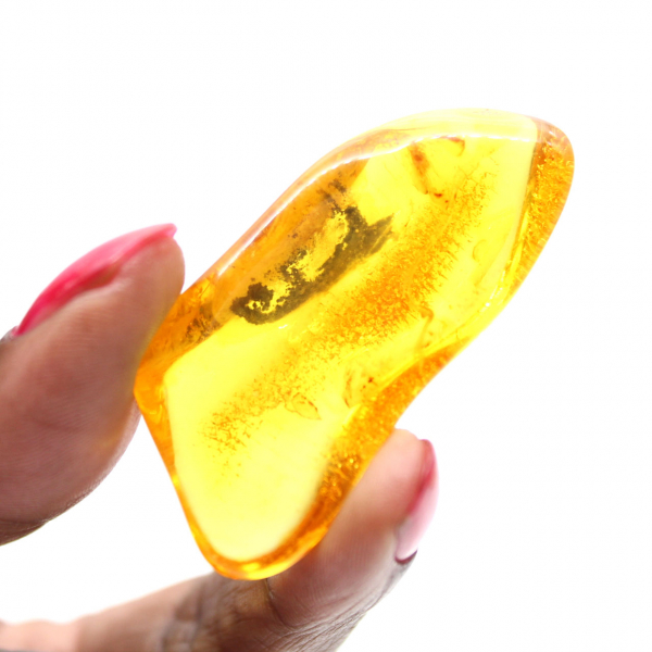 Fossiele gele barnsteen uit de Baltische staten – authentieke kiezelsteen