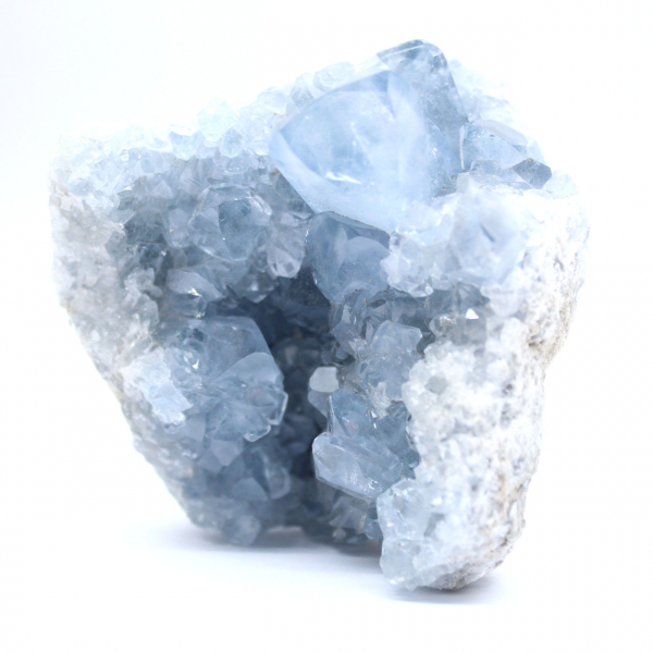 Blauwe celestien-exemplaar met glanzende kristallen
