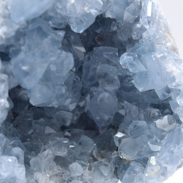 Decoratieve blauwe celestiengeode uit Madagaskar