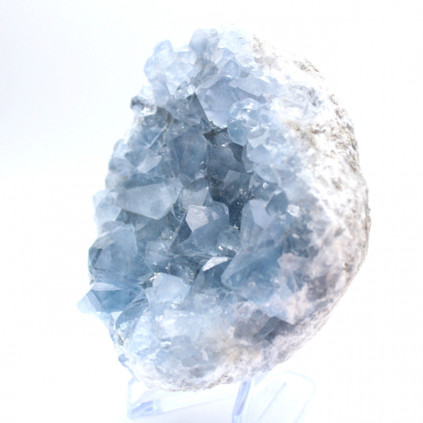 Blauwe celestien uit natuurlijke geode van Madagaskar