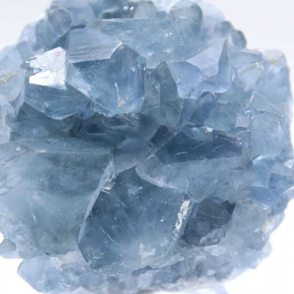Blauwe celestiet kristalblok uit Madagaskar