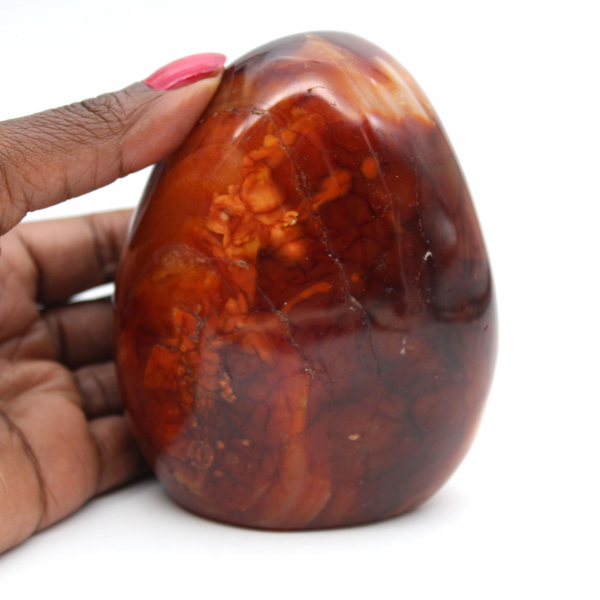 Gepolijste Madagaskar Carneool - Natuursteen Ideaal voor Decoratie en Verzameling (Ornament)