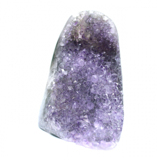 Braziliaanse amethistgeode: dieppaarse kristallen