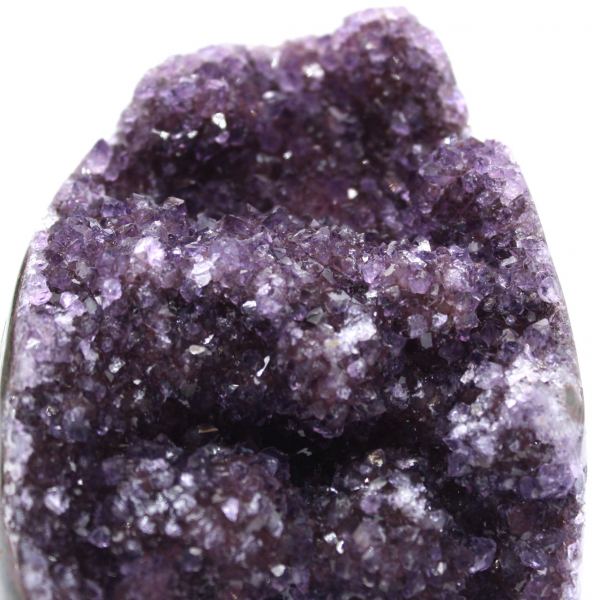 Amethist sculpturale geode – mineraaldecoratie Brazilië