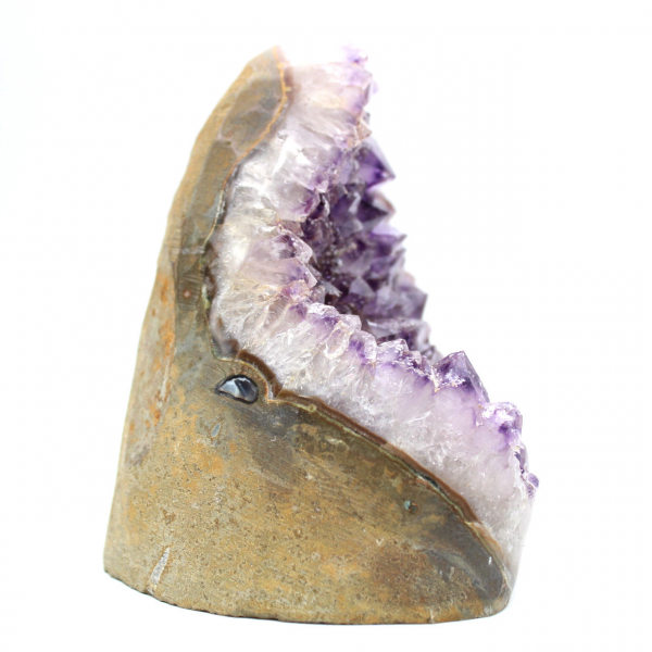 Amethist geode, paars kristal