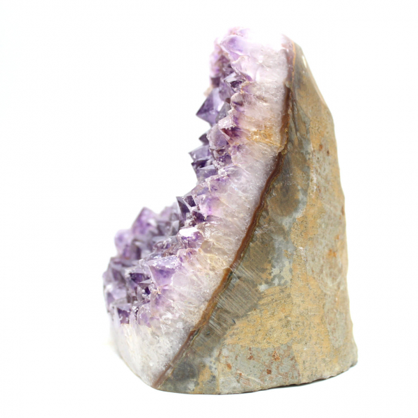 Amethist geode, paars kristal