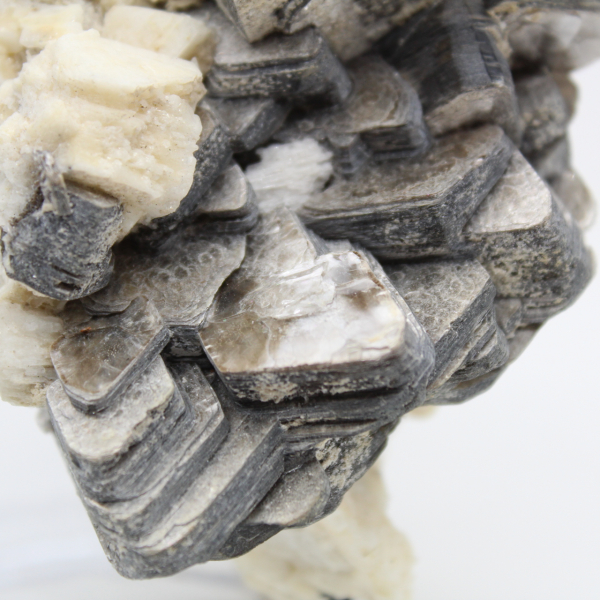 Witte kwarts en Afghaanse mica op matrix