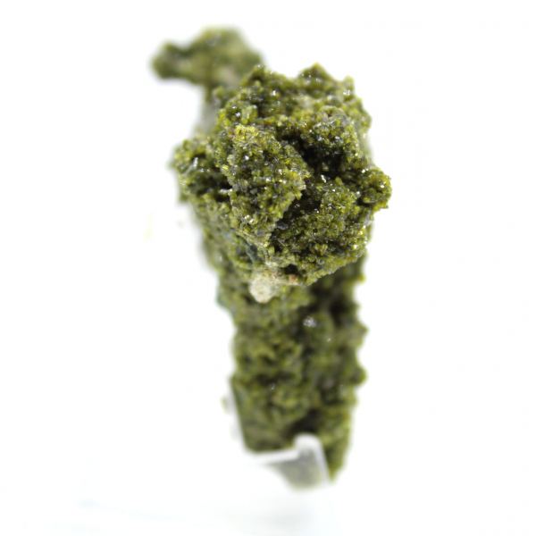 Groene epidootkristallen op matrix uit Marokko