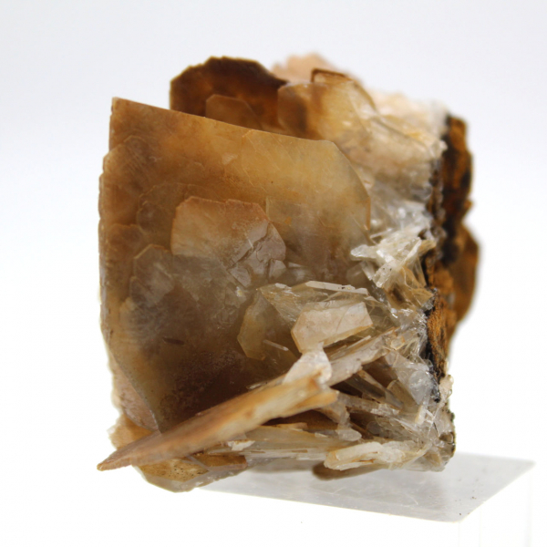 Kleine bariet uit Marokko – decoratieve kristallen