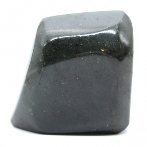 Gepolijste labradoriet, compact exemplaar uit Madagaskar