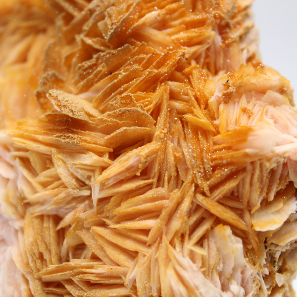 Natuurlijke kristallisatie van Marokkaans oranje bariet