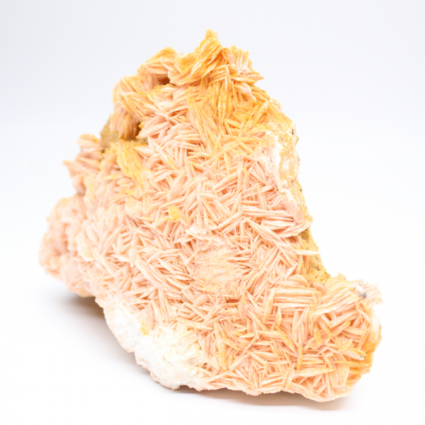 Oranje barietkristallen uit Marokko voor verzamelaars.