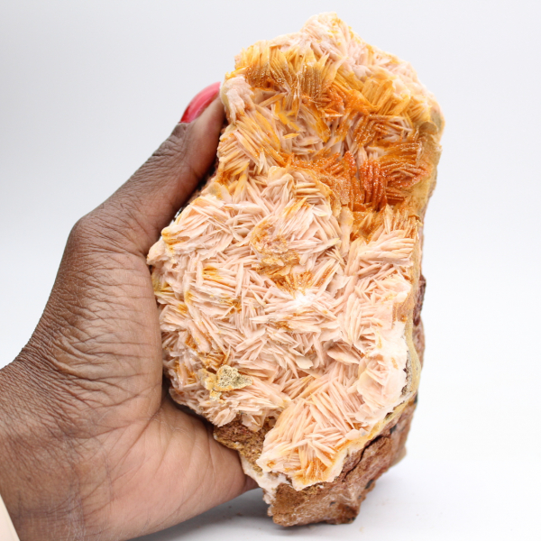 Marokkaanse oranje bariet met gestructureerde kristallen