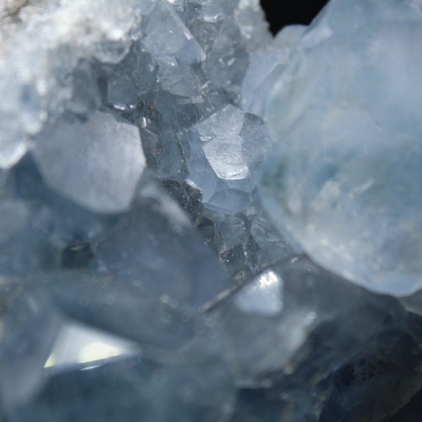 Blauwe celestien geode uit Madagaskar