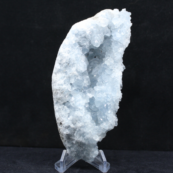 Celestiet uit Madagaskar: Blauwe kristalgeode