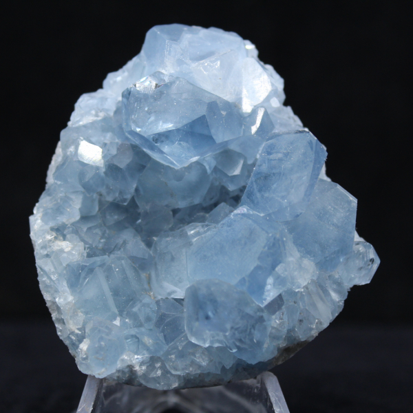 Klein blokje gekristalliseerde celestien uit Madagaskar