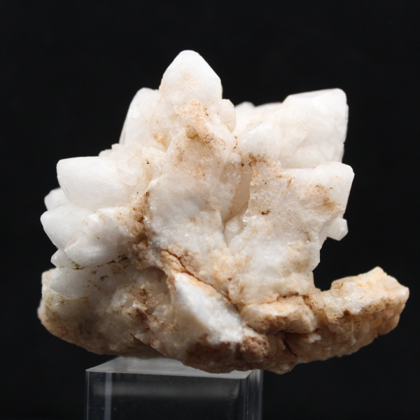 Marokkaanse bloemkwarts met bloemvormige kristallen