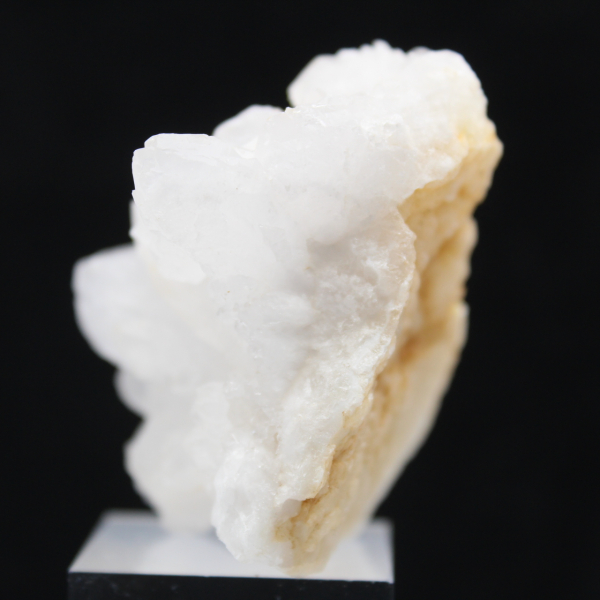 Marokkaanse bloemkwarts met lichte kristallisatie