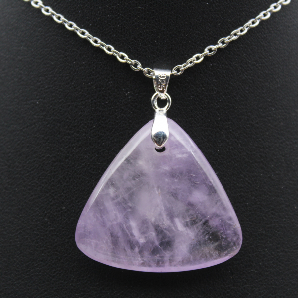 Amethist hanger uit Madagaskar - Geologie en esthetiek