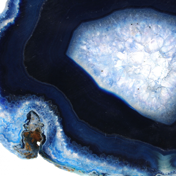 Braziliaanse blauwe agaatschijf voor wetenschappelijke verzameling