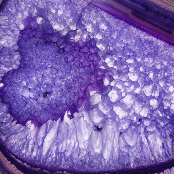 Braziliaanse paarse agaat plaquette: decoratief object