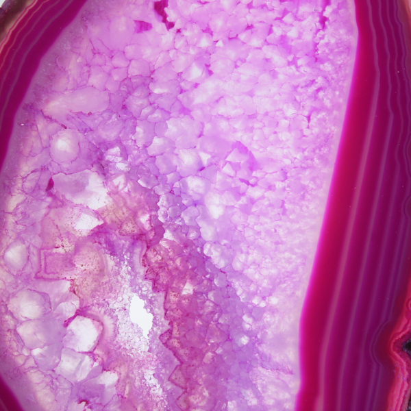 Decoratief schijfje roze geverfde agaat