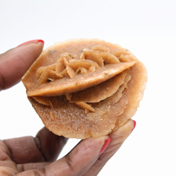 Marokkaanse woestijnroos: een ruw, decoratief object