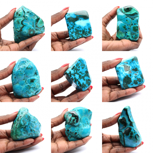 Gepolijste steen in Congo Chrysocolla